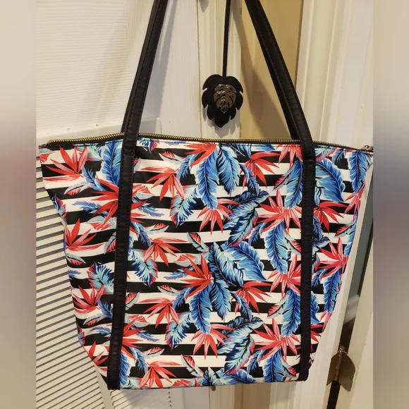 Tommy Bahama Red and Blue Leaf Print Tote - Picture 1 of 8